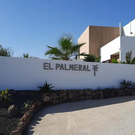 El Palmeral - House With Pool In Corralejo Exterior foto